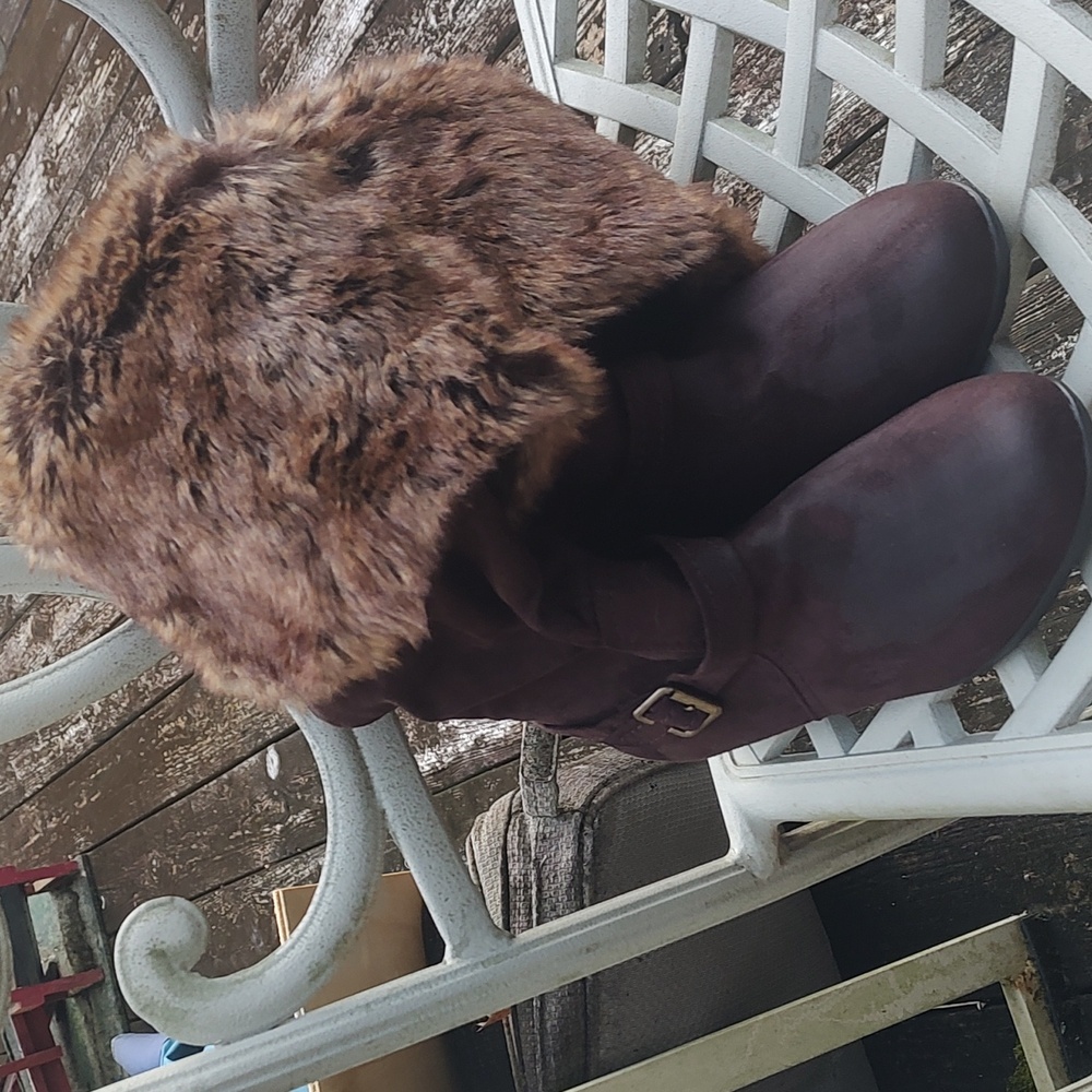 Brown Boots/Fur - Picture 5 of 8